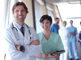 groupe de personnel médical à l'hôpital photo