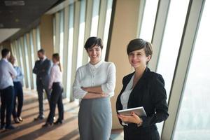 groupe de gens d'affaires, femmes en tant que chefs d'équipe photo