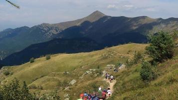 belles vues sur les montagnes de limone piemonte, dans les alpes maritimes piémontaises, lors d'un trekking en août de l'été 2022 photo