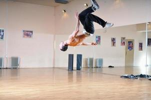 vue du groupe de breakdance photo