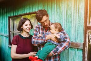 portrait de famille en plein air photo