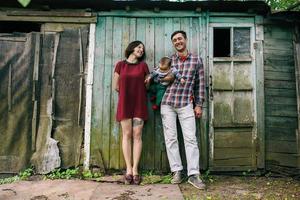 portrait de famille en plein air photo