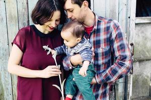 portrait de famille en plein air photo