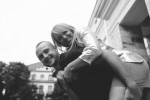 portrait de couple en plein air photo