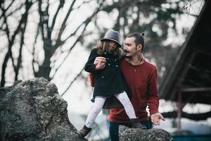 portrait de famille en plein air photo