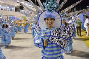 rio de janeiro, rj brésil - 09 février 2018 - défilé de l'école de samba à sambodromo. academicos do sossego pendant le festival à la rue marques de sapucai photo