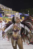 rio de janeiro, rj brésil - 09 février 2018 - défilé de l'école de samba à sambodromo. unidos do porto da pedra pendant le festival dans la rue marques de sapucai. photo