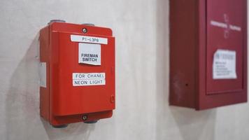 interrupteur de pompier ou alarme incendie ou équipement d'avertissement de cloche.dans le bâtiment pour la sécurité. photo