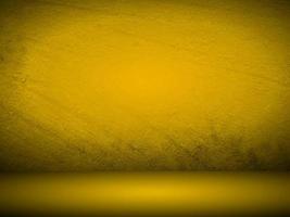 fond jaune abstrait pour les modèles de conception web et le studio de produits avec une couleur de dégradé lisse photo