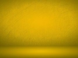 fond jaune abstrait pour les modèles de conception web et le studio de produits avec une couleur de dégradé lisse photo