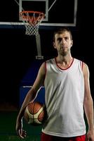 portrait de joueur de basket-ball photo