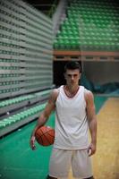 portrait de joueur de basket-ball photo