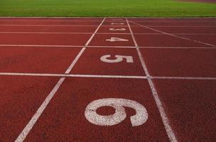 vue sur la piste d'athlétisme photo