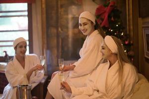 les filles ont un enterrement de vie de garçon photo