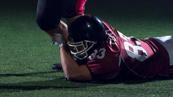 joueurs de football américain en action photo