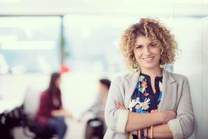 portrait d'une femme développeur de logiciels réussie photo