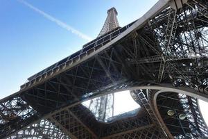 tour eiffel à paris au jour photo