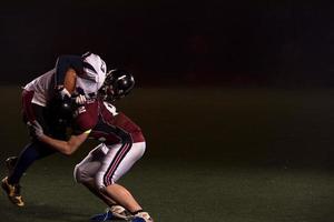 joueurs de football américain en action photo