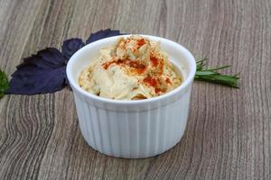 houmous en plat photo