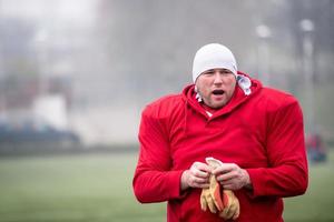 portrait de jeune joueur de football américain photo