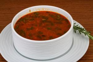 soupe de haricots sur bois photo