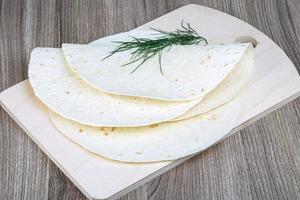 tortillas sur bois photo