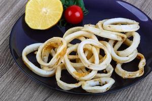 calamars calmars sur bois photo