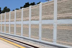 voies ferrées et wagons de chemin de fer en israël. photo