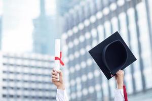 féliciter le diplômé de l'université photo