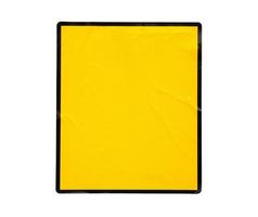 Panneau d'avertissement vierge couleur jaune avec autocollant cadre noir isolé sur fond blanc photo