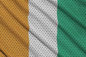 drapeau de la côte d'ivoire imprimé sur une maille sportswear en nylon et polyester fa photo