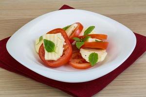 caprese sur bois photo