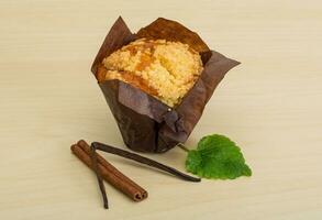 muffin sur fond de bois photo