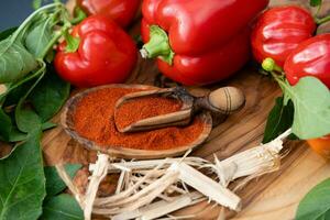 paprika rouge hongrois fumé doux ou épicé photo