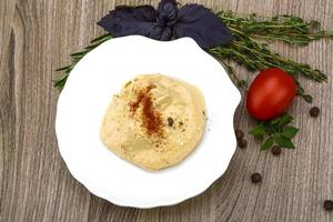 vue sur le plat de houmous photo