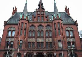 vue détaillée sur l'hôtel de ville du nord de l'Allemagne trouvé à neumünster photo