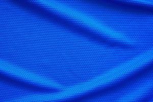 maillot de football bleu vêtements texture tissu vêtements de sport arrière-plan, vue de dessus en gros plan photo