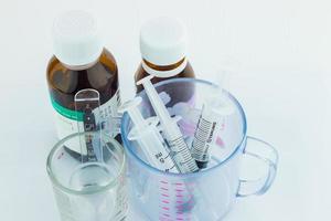médecine sirop liquide pour la grippe et le rhume soins de santé photo