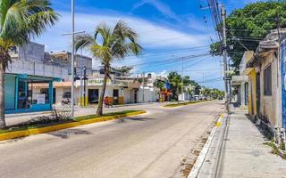 playa del carmen quintana roo mexique 2022 route de rue typique et paysage urbain de playa del carmen mexique. photo