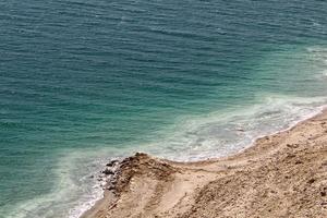 nature et paysages de la mer morte-salée. photo