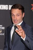 Los angeles - oct 2 - andrew lincoln à la première de la saison 5 des morts-vivants à l'universal city walk le 2 octobre 2014 à los angeles, ca photo