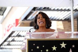 Los angeles - 11 juil - niecy nash au niecy nash honoré d'une étoile sur le Hollywood Walk of Fame le 11 juillet 2018 à los angeles, ca photo