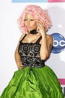 Los angeles - 20 novembre - nicki minaj dans la salle de presse aux american music awards 2011 au nokia theatre le 20 novembre 2011 à los angeles, ca photo