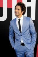 Los angeles - 12 avril - tyler posey à la première de blumhouse s action ou vérité au cinerama dome le 12 avril 2018 à los angeles, ca photo