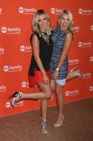 Los angeles - 15 juillet - ashley tisdale, emily osment à l'abc juillet 2014 tca à beverly hilton le 15 juillet 2014 à beverly hills, ca photo