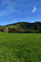 superbes collines dans la campagne de sao miguel photo