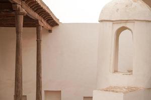 un élément d'une ancienne forteresse en asie centrale. Ouzbékistan, Boukhara photo