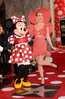 Los angeles - jan 22 minnie mouse, katy perry à la cérémonie des étoiles de minnie mouse sur le hollywood walk of fame le 22 janvier 2018 à hollywood, ca photo