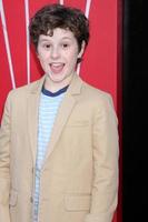 los angeles - 28 juin - nolan gould arrive à la première de l'incroyable spider-man au théâtre du village le 28 juin 2012 à westwood, ca photo