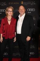 Los angeles - jan 14 - meryl streep, harvey weinstein arrive au bafta award season tea party 2012 à l'hôtel four seaons le 14 janvier 2012 à beverly hills, ca photo